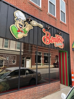 Benitos Pizzeria in Washington, Missouri